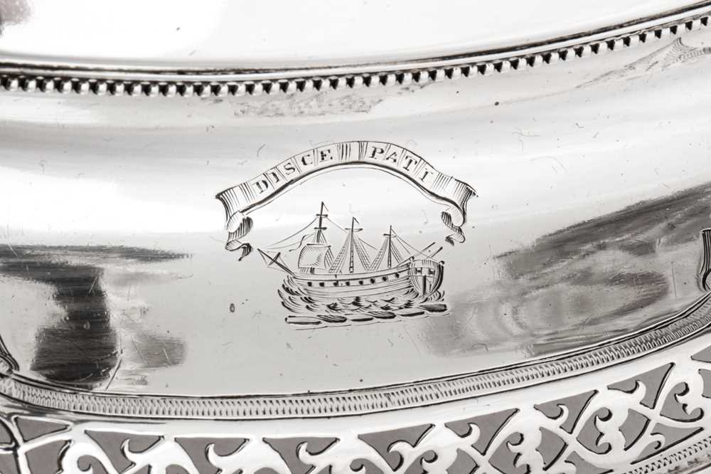 A Victorian sterling silver inkstand, Sheffield 1865 by Henry Wilkinson and Co - Image 4 of 4