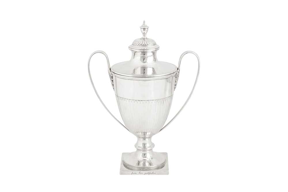 A cased George III sterling silver twin handled cup and cover, London 1795 by Solomon Hougham - Image 2 of 7