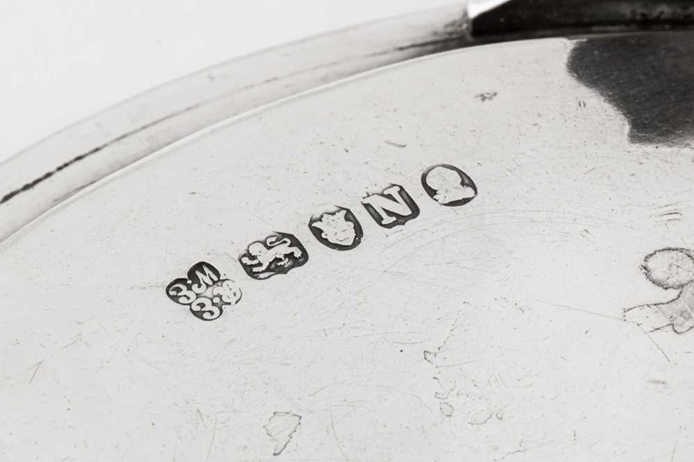 A George III sterling silver teapot stand, London 1808 by Rebecca Emes and William Emes - Image 3 of 3