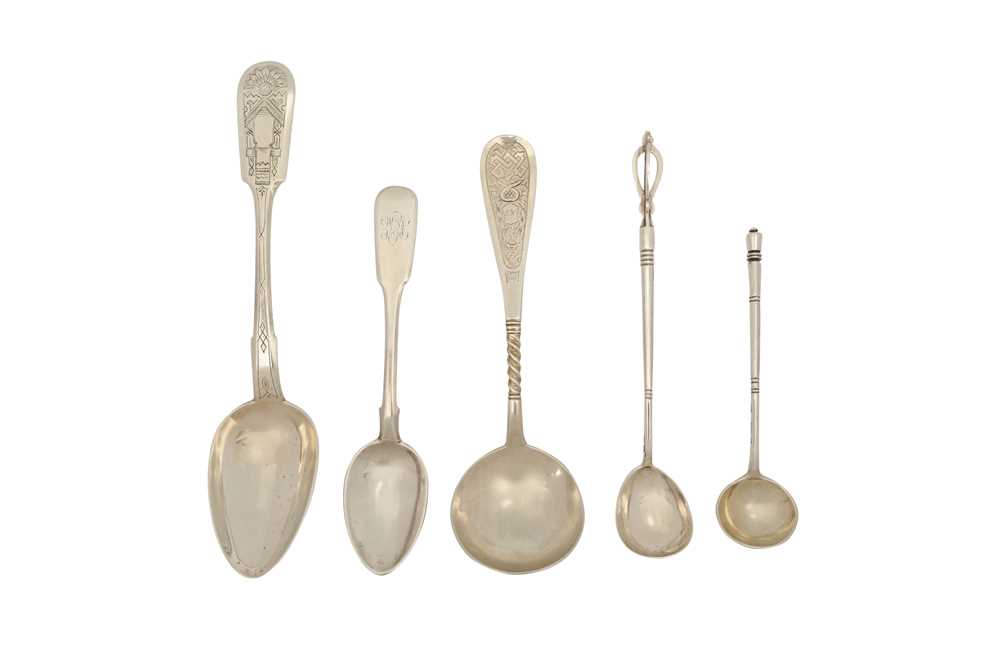 A MIXED GROUP OF 19TH CENTURY RUSSIAN 84 ZOLOTNIK SILVER FLATWARE