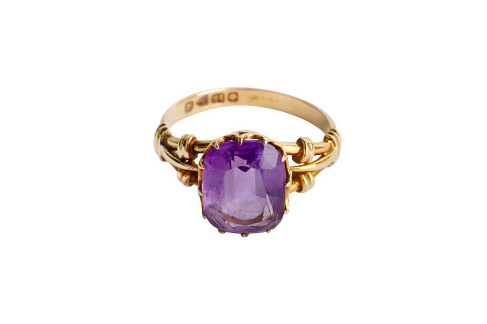 AN AMETHYST RING, CIRCA 1900 - Image 2 of 3