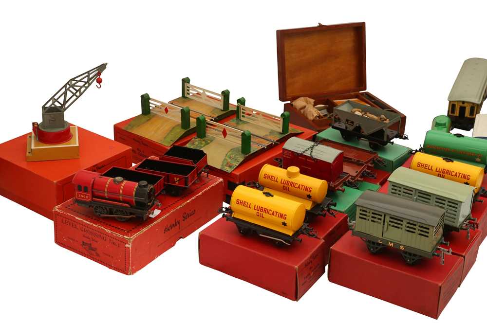 A COLLECTION OF HORNBY 'O' GAUGE TRAINS - Image 3 of 4