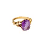 AN AMETHYST RING, CIRCA 1900