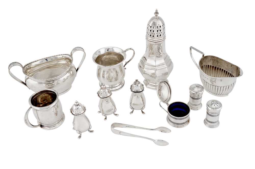 A MIXED GROUP OF STERLING SILVER