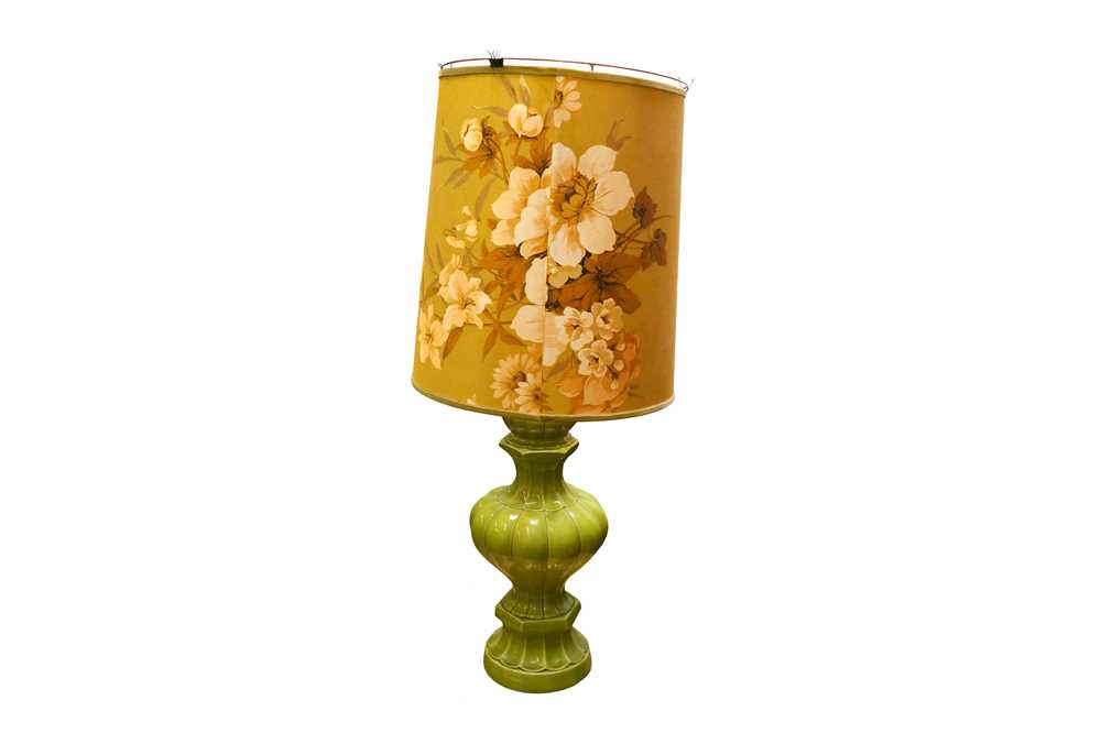 A GREEN GLAZED POTTERY TABLE LAMP, CIRCA 1960S