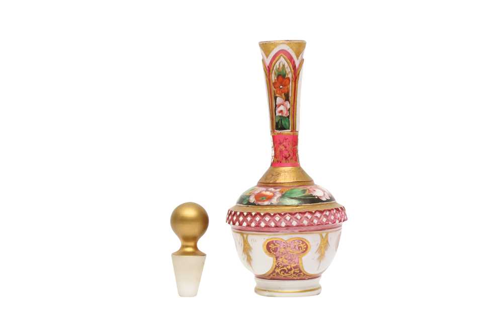 A BOHEMIAN GILT AND PAINTED CLEAR PINK GLASS SCENT BOTTLE Bohemia, Eastern Europe made for the Persi - Image 2 of 2