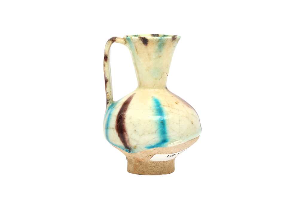 FOUR SMALL SELJUK SPLASHED POTTERY JUGS Iran or Afghanistan, 12th - 13th century - Image 6 of 7