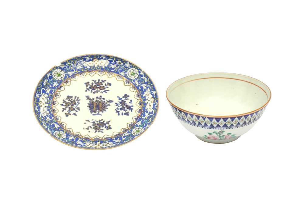 A CHINESE PORCELAIN 'FAMILLE ROSE' BOWL AND A SMALL DISH Possibly Guangdong, China, made for the Per - Image 2 of 3