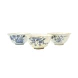 A GROUP OF THREE CHINESE BLUE AND WHITE BOWLS 明 青花盌一組三件