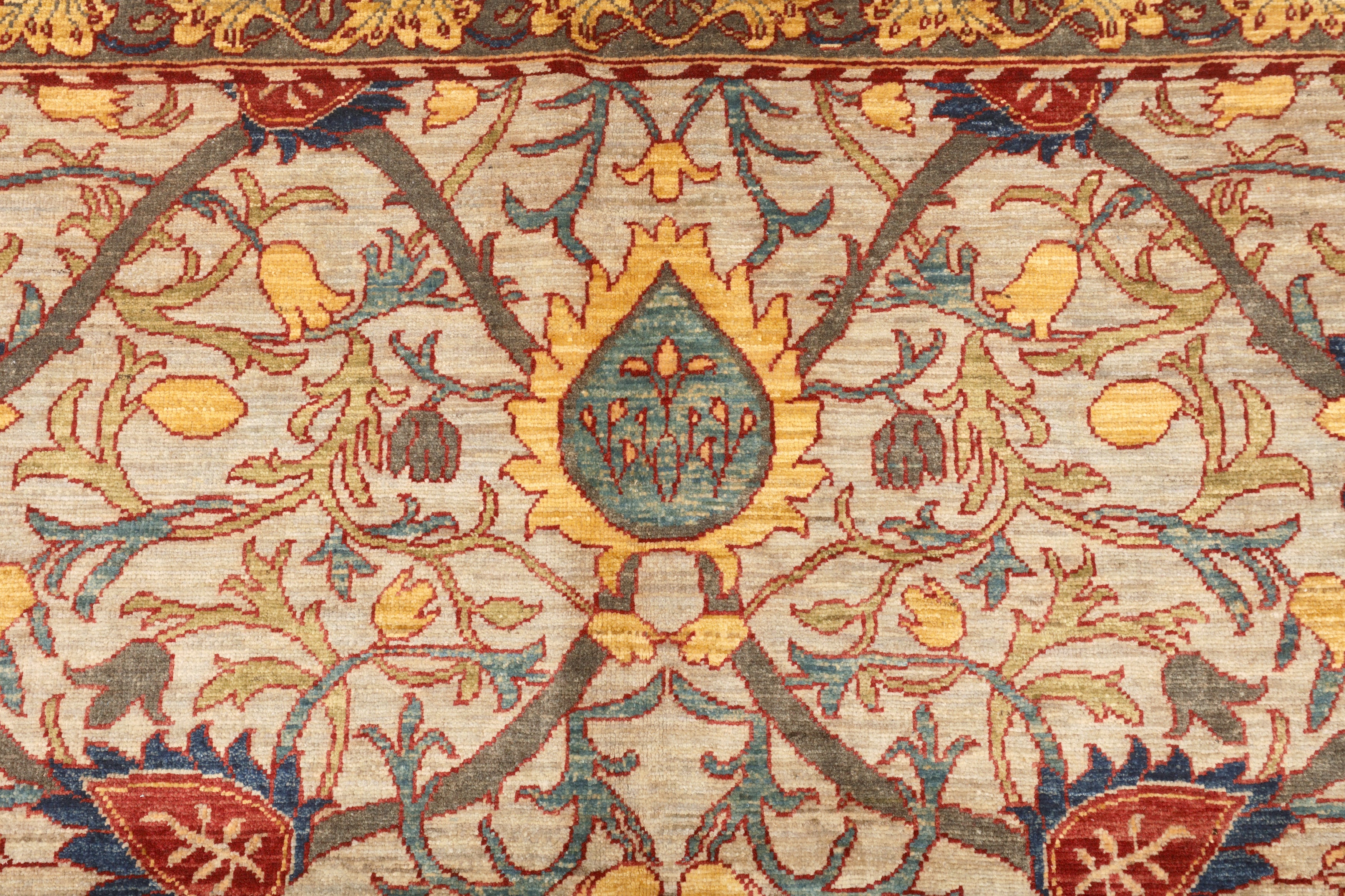 A FINE ARTS & CRAFTS DESIGN CARPET - Image 3 of 8