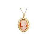 A CAMEO PENDANT NECKLACE