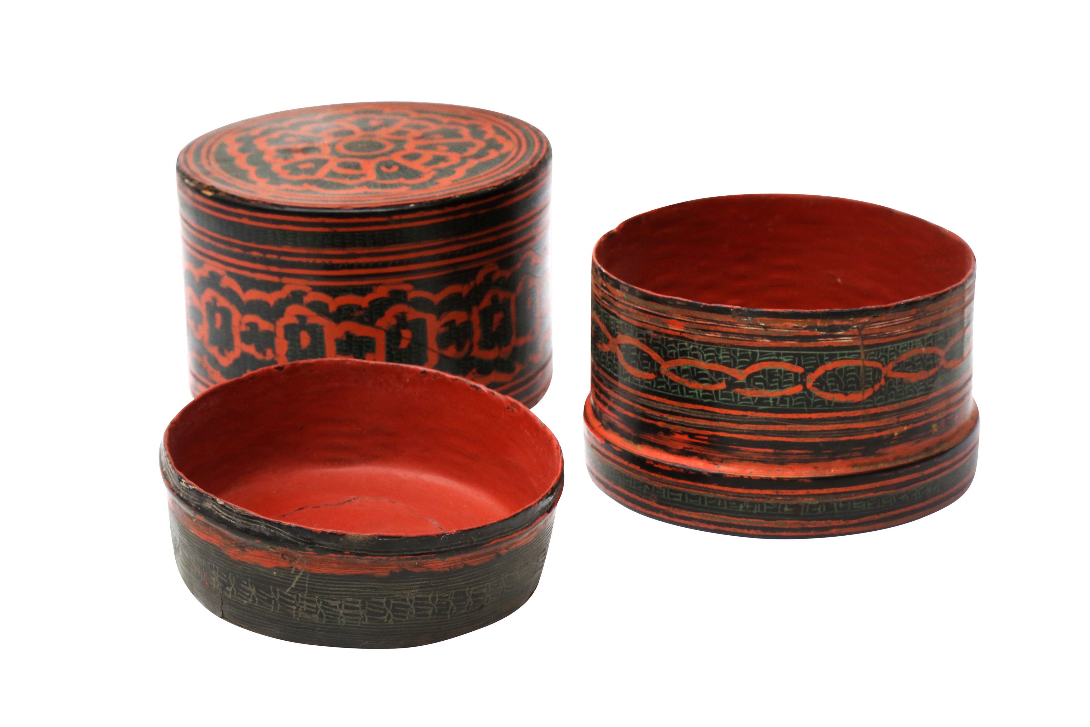 A SMALL BURMESE RED AND BLACK LACQUER BETEL-BOX AND COVER OFFERED ON BEHALF OF PROSPECT BURMA TO - Image 2 of 22