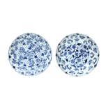 A PAIR OF CHINESE BLUE AND WHITE DISHES 清康熙 青花纏枝花卉紋盤一對