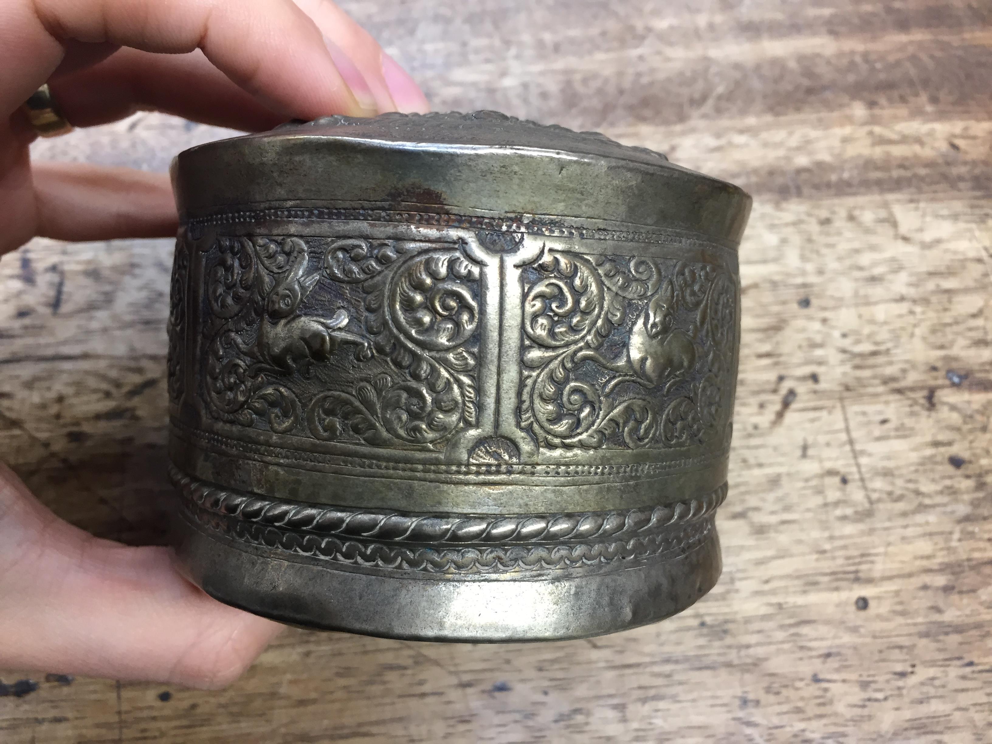 A BURMESE WHITE-METAL BETEL-BOX AND COVER OFFERED ON BEHALF OF PROSPECT BURMA TO BENEFIT - Image 8 of 16