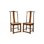 A PAIR OF CHINESE WOOD 'OFFICIAL'S HAT' CHAIRS, GUANMAOYI 十九或二十世紀 木官帽椅一對