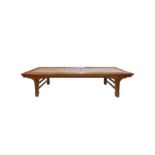 A LARGE CHINESE YUMU WOOD BENCH 十九或二十世紀 榆木長凳