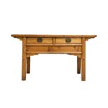 A CHINESE YUMU WOOD ALTAR TABLE 十九或二十世紀 榆木條案