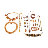 A MISCELLANEOUS GROUP OF AMBER JEWELLERY