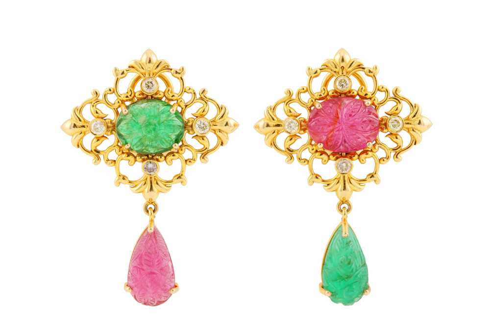 A PAIR OF EMERALD, TOURMALINE AND DIAMOND PENDENT EARRINGS