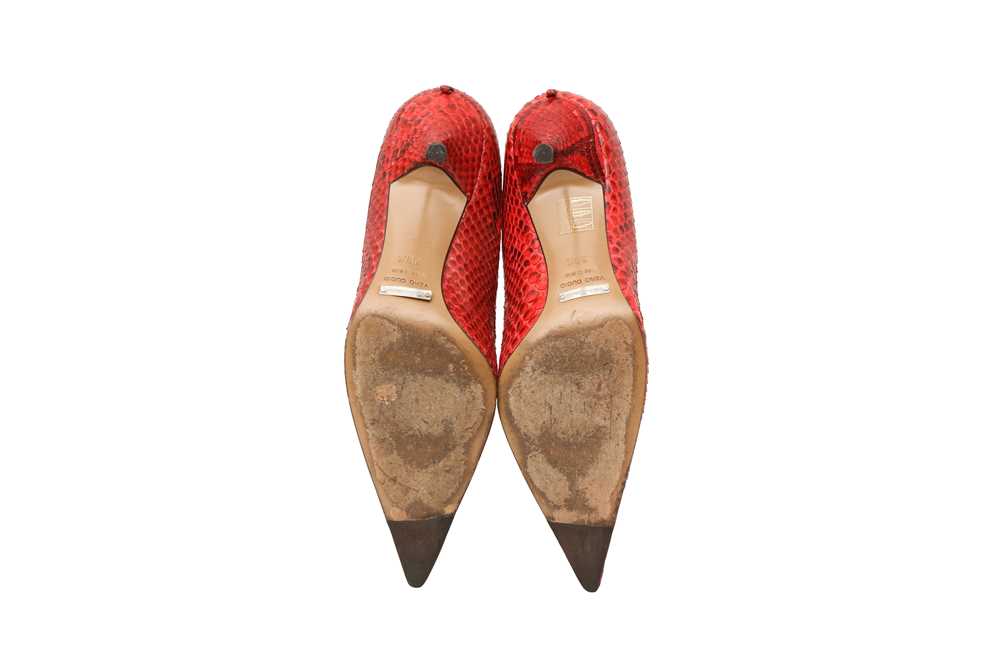 λ Dolce & Gabbana Red Python Heeled Pump - Image 4 of 4