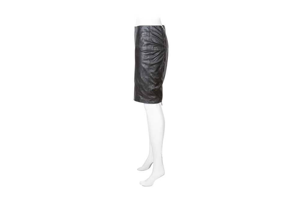 Vivienne Westwood Black Leather Pencil Skirt - Size 40 - Image 2 of 5
