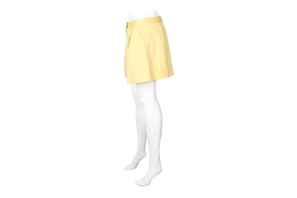 Miu Miu Buttercup Yellow Cotton Pleat Short - Size 44 - Image 2 of 4