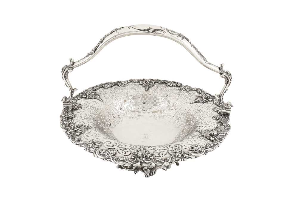 A good William IV sterling silver fruit or cake basket, London 1836 by Charles Fox - Image 2 of 5
