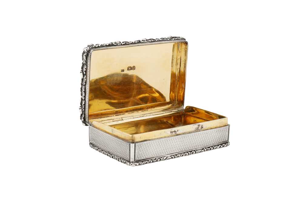 A good Victorian sterling silver snuff box, London 1845 by Edward Edwards II - Image 3 of 6