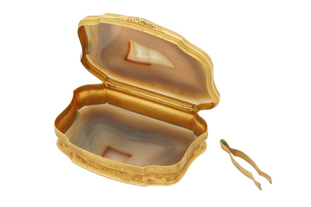 A mid-18th century George II unmarked gold mounted agate snuff box, circa 1750 - Image 4 of 4