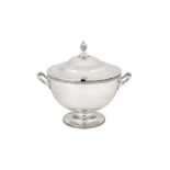A George V sterling silver soup tureen, Sheffield 1931 by Frank Cobb and Co ltd