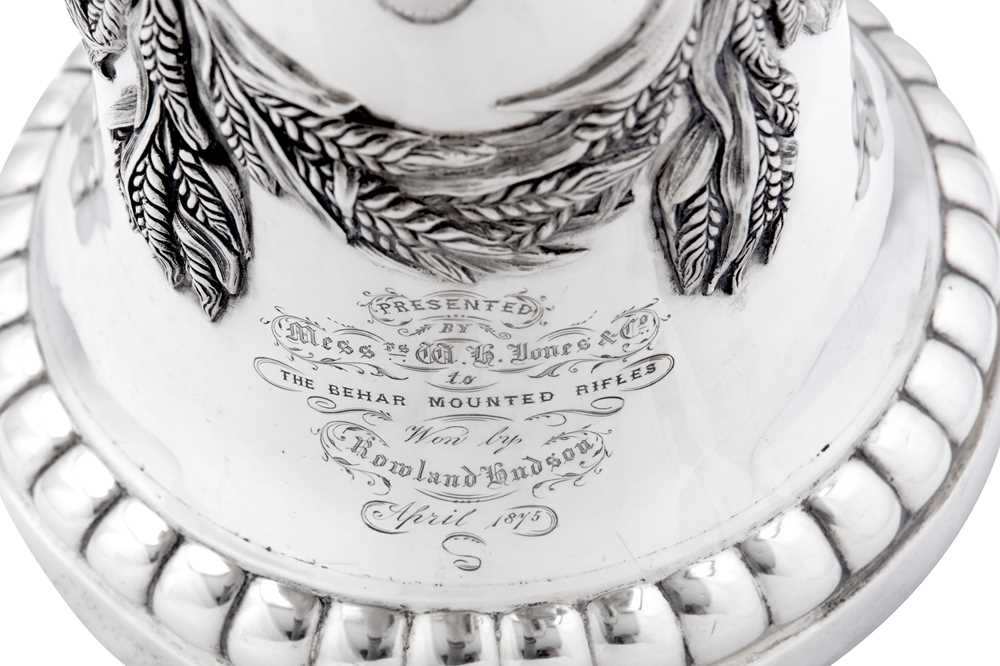 A large mid-19th century Indian colonial silver beer jug, Calcutta circa 1860 by Allan and Hayes (fi - Image 5 of 7