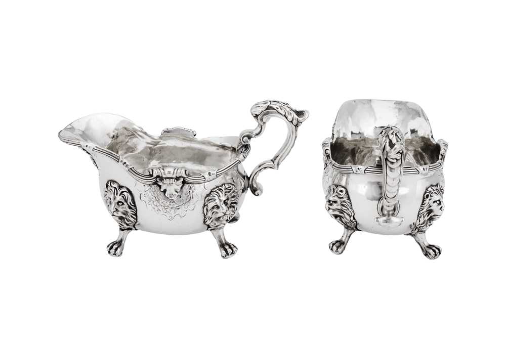 A rare pair of George II sterling silver sauceboats, London 1740 by Paul de Lamerie (Hertogenbosch 1 - Image 3 of 18