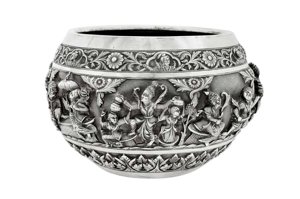 A very large early 20th century Anglo – Indian unmarked silver bowl, Lucknow circa 1910 - Image 2 of 4