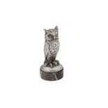 An Elizabeth II sterling silver model of an owl, London 1974 by Leslie Gordon Durbin (1913-2005)