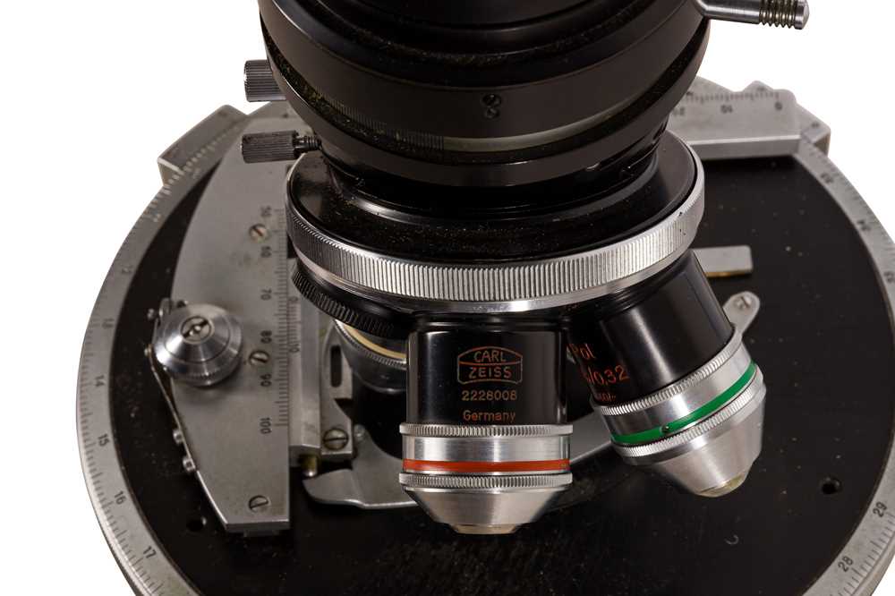 A Carl Zeiss Standard Junior Binocular Microscope - Image 5 of 8