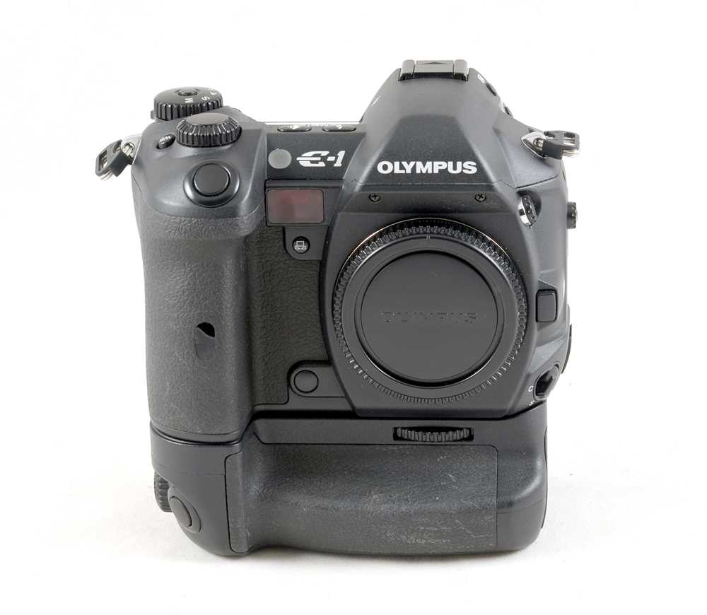 Olympus E-1 Four Thirds DSLR Outfit. - Image 3 of 4