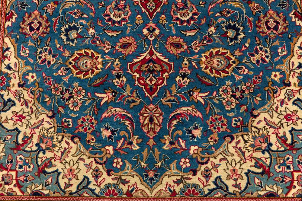 A VERY FINE KASHAN RUG, CENTRAL PERSIA - Image 5 of 8
