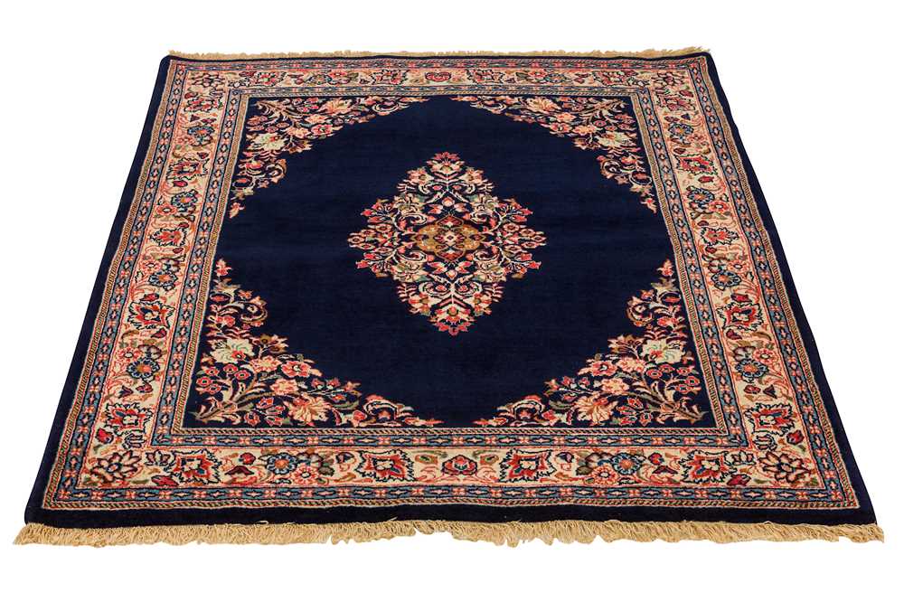 A FINE SAROUK RUG, WEST PERSIA - Image 2 of 7