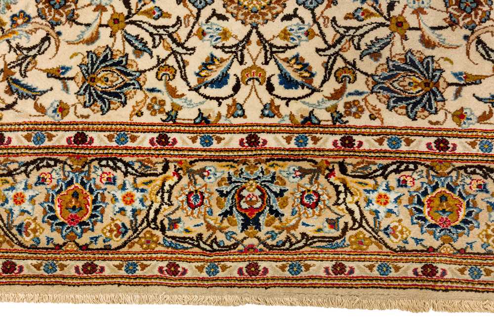 A FINE KASHAN RUG, CENTRAL PERSIA - Image 6 of 8
