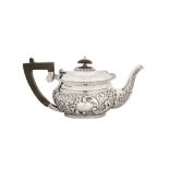 An Elizabeth II sterling silver bachelor teapot, Sheffield 1980 by J Brothers