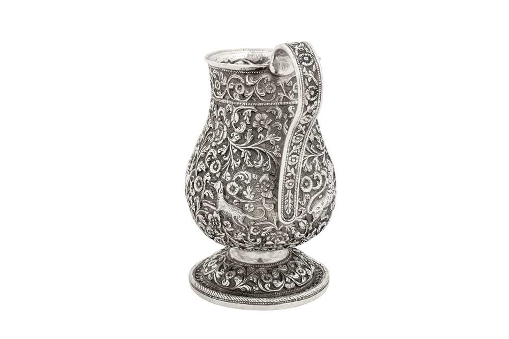 A late 19th century Anglo – Indian silver mug, Cutch circa 1890 - Image 3 of 3