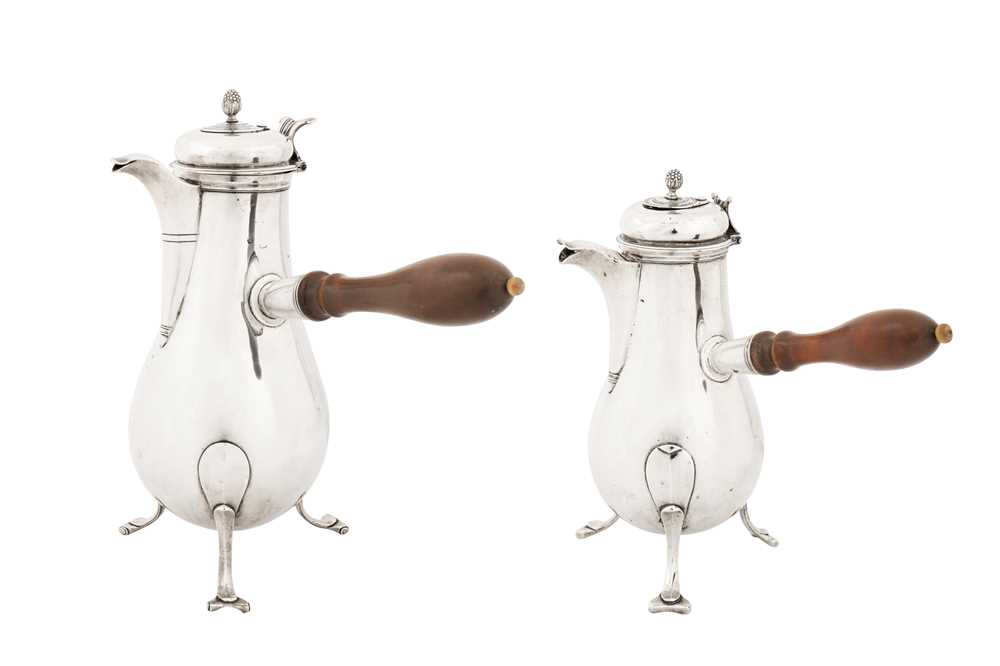 A graduated pair of late 18th century French provincial silver chocolate pots, Strasbourg circa 1785 - Image 3 of 7