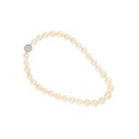 A SINGLE-ROW CULTURED PEARL NECKLACE