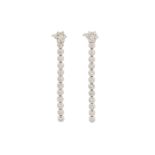 A PAIR OF DIAMOND PENDENT EARRINGS