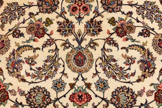 AN EXTREMELY FINE PART SILK ISFAHAN RUG, CENTRAL PERSIA - Image 5 of 8