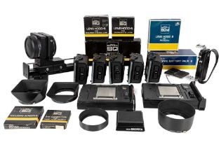 A Selection of Bronica ETRSi Accessories.