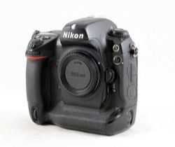 Nikon D2Xs Digital SLR Body