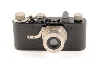 ANNOUNCE DESCRIPTION CHANGE: Black Leica I circa 1930 & Nickel Elmar Lens.