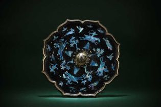 A CHINESE MOTHER OF PEARL-INLAID LACQUERED MIRROR 唐或後期 黑漆嵌螺鈿狩獵圖紋菱花銅鏡