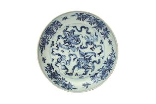A CHINESE BLUE AND WHITE 'LION DOGS' DISH 明 青花佛獅紋盤